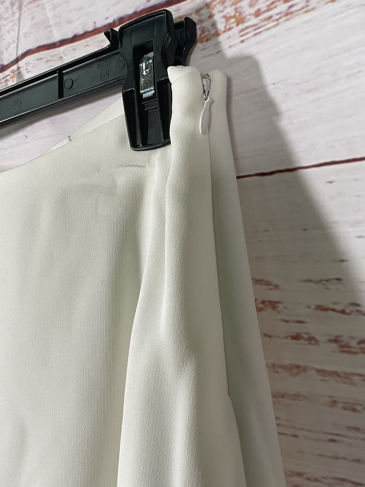 Cinq a Sept White Wrap Skirt - Size 6