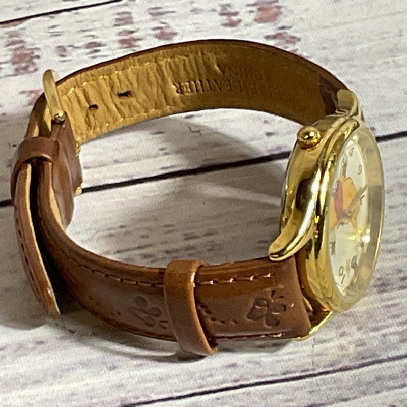 VTG. DISNEY Time Works Rotating Bees Seconds Winnie the Pooh Watch