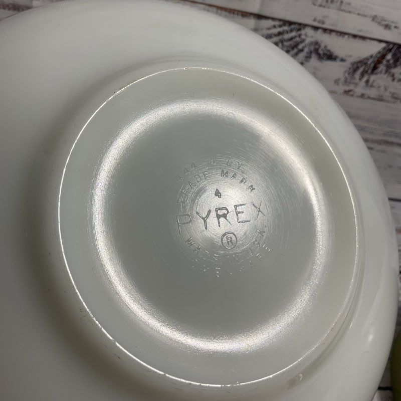 Two Pyrex Glass Cinderella Mixing Bowls 4 Qt & 2.5 Qt Autumn Floral, Verde Green
