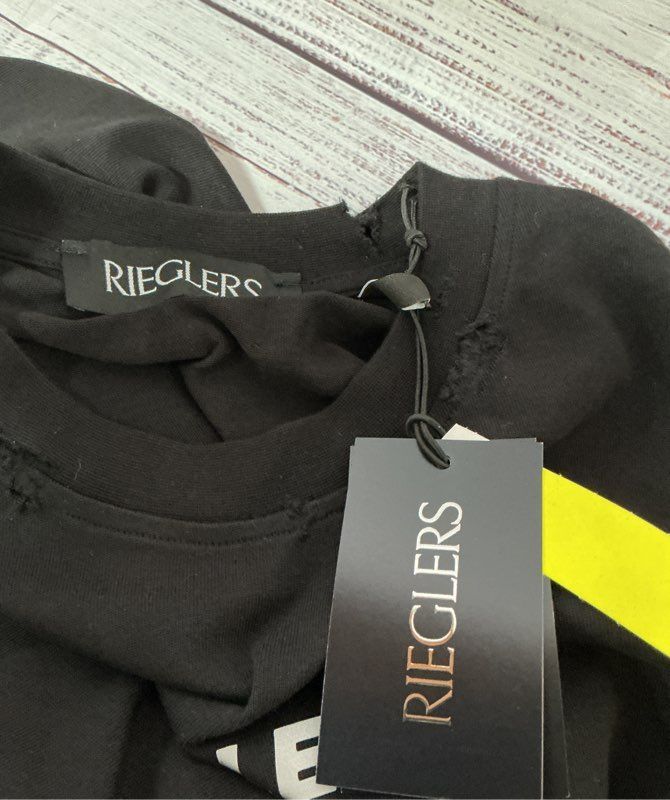 NWT Men's Rieglers Black Sleeveless T-shirt Size L Retail $78