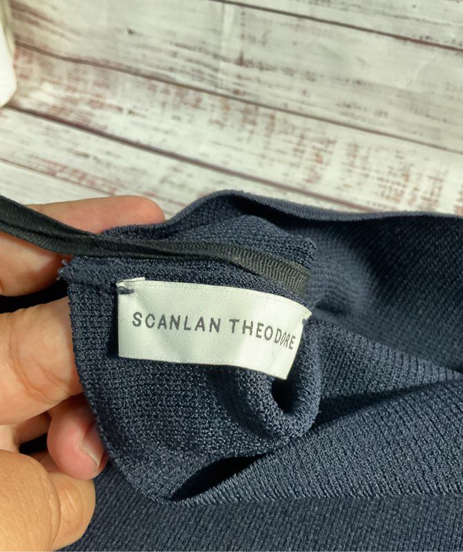 Scanlan Theodore Navy Blue Knit Skirt Size Small Women's