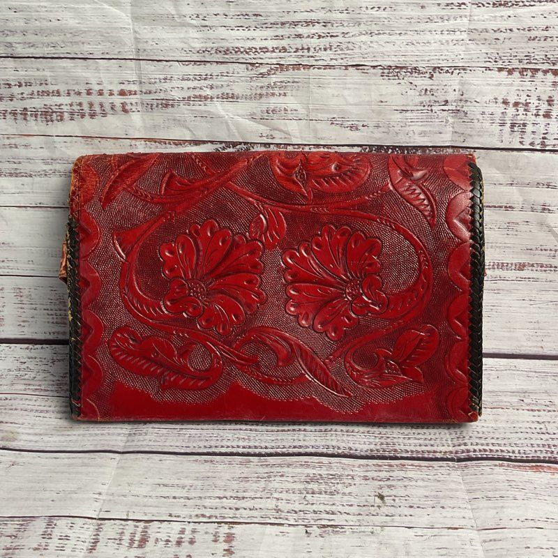 Vintage Red & Black Floral Leather Tri-Fold Clutch Purse *DAMAGED*