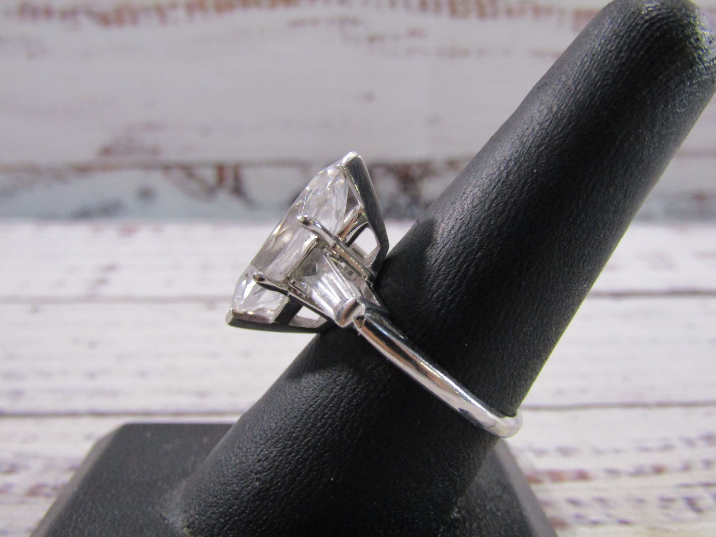 14k White Gold Marquise CZ Cocktail Ring Size 9