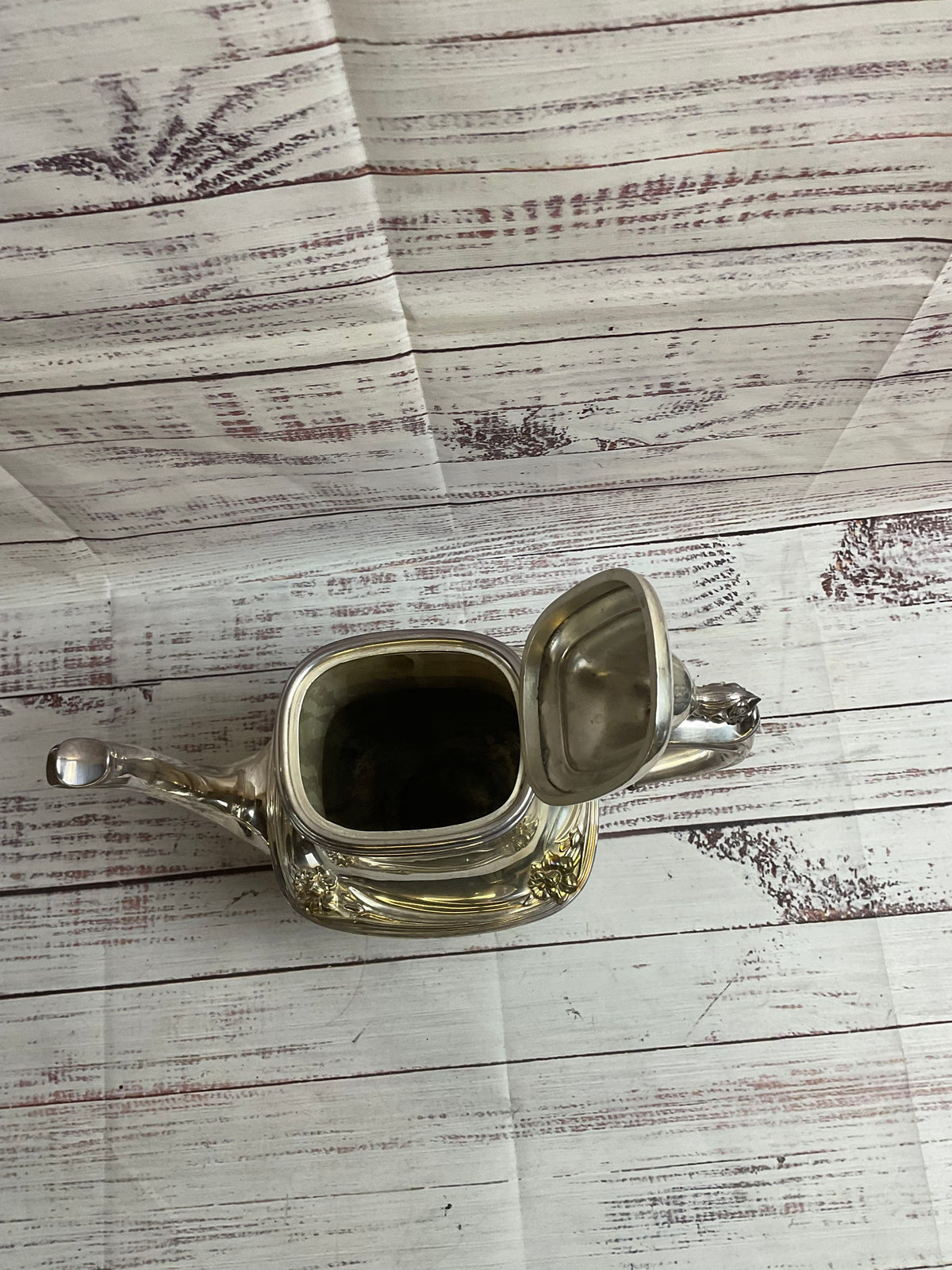 Rogers Bros Daffodil Tall Silverplated Hinged Lid Teapot