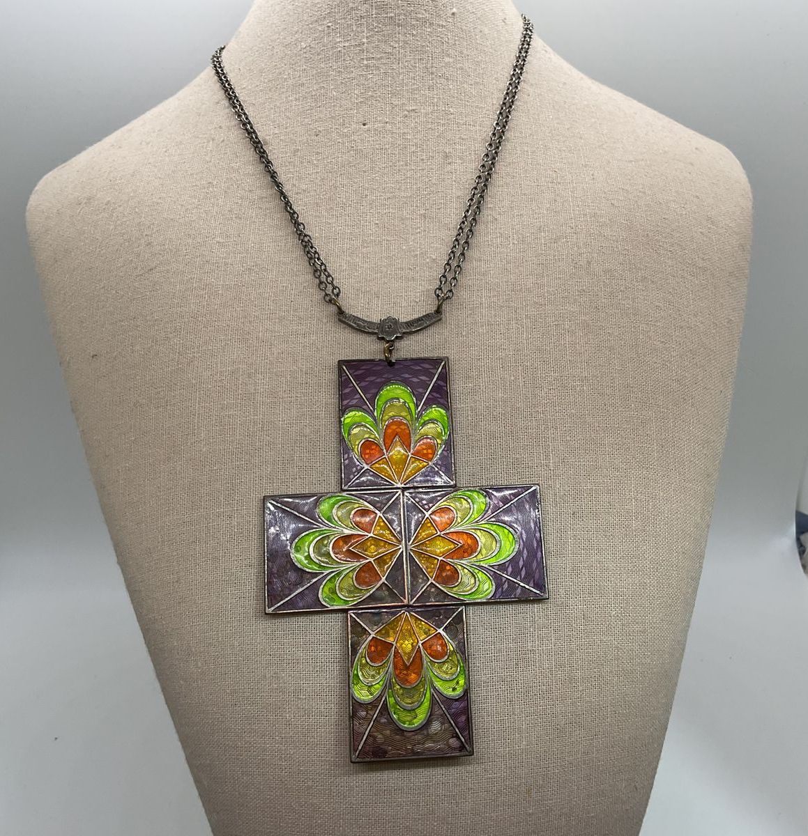 VTG. Artisan Cloisonne Enamel Stain Glass Style Large Cross Pendant Necklace