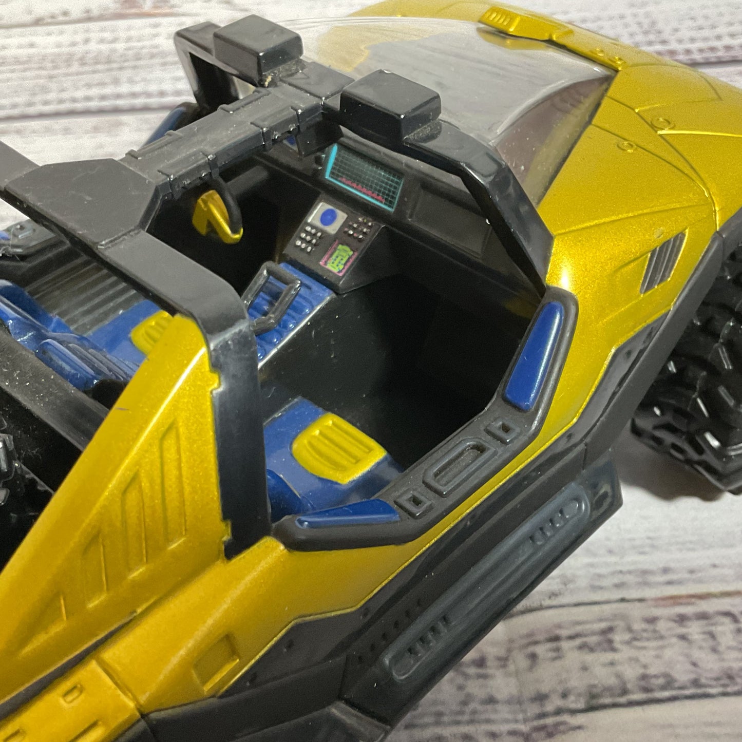 JOYRIDE Studios Halo 2 LE Civilian Gold Warthog Hog Vehicle Car- 077 5 SS01