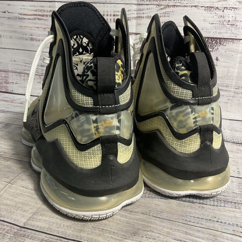 Nike Lebron 19 Royalty White/Metallic Gold Animal Print Athletic Shoe Men's 11.5