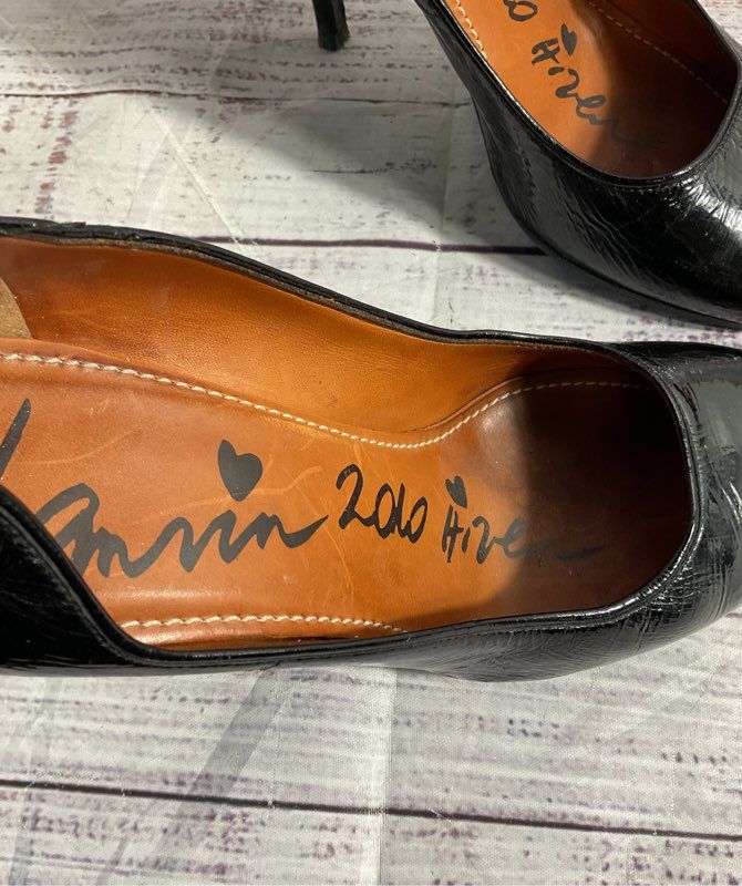 LANVIN Hiver 2010 Simple Black Patent Leather Pumps Size 37 EU/ 6 US