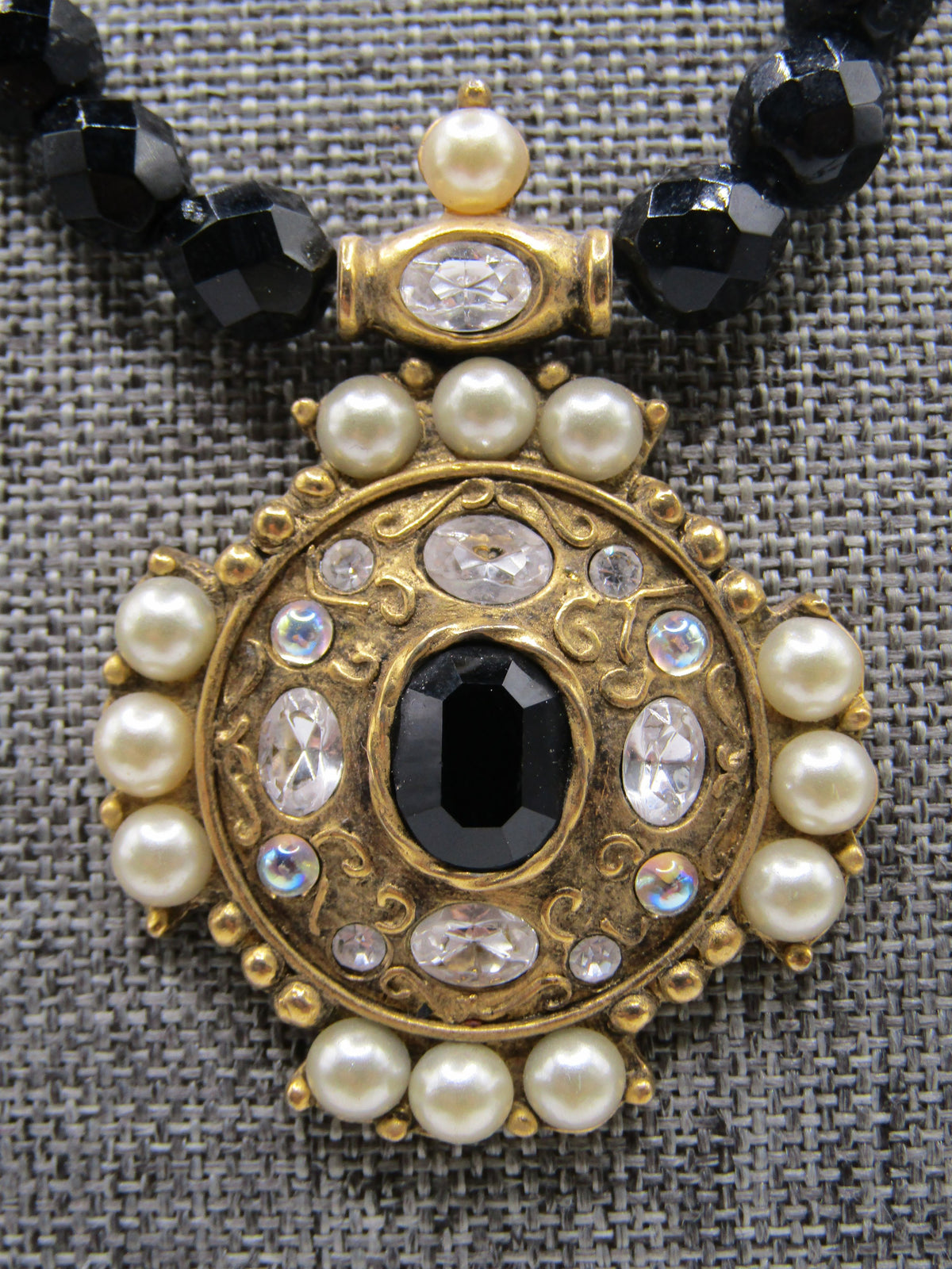 Vintage Gold Plated Faux Pearl Pedant Faceted Black Rhinestone Beaded Necklace