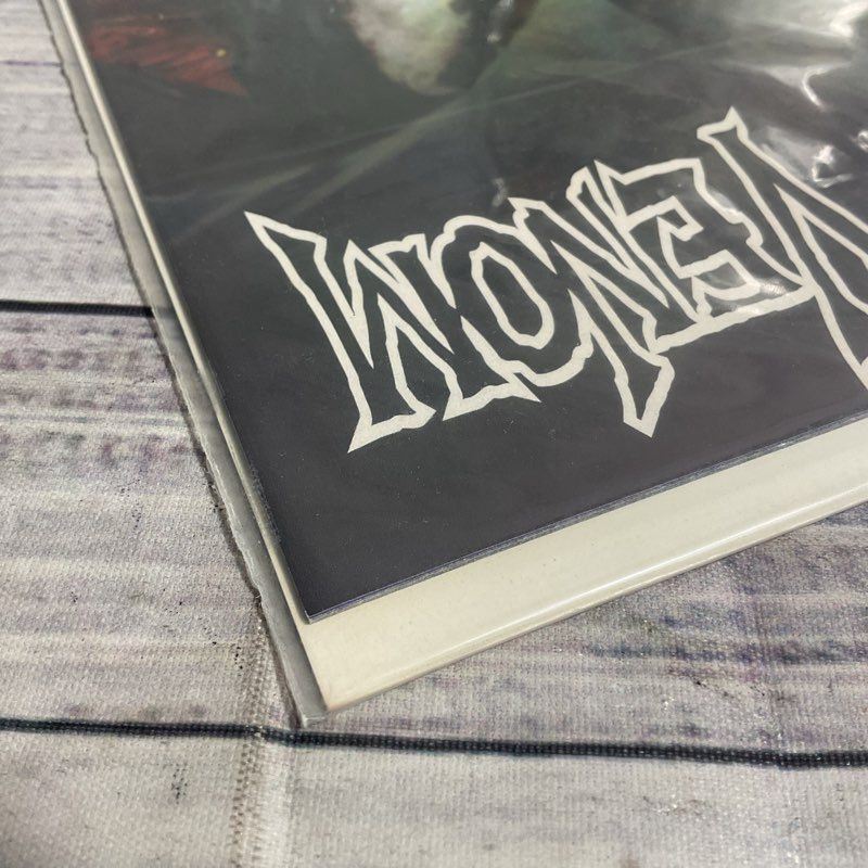 Set Of 2 Venom #26 & 32 Marvel Supervillain Comics Ungraded