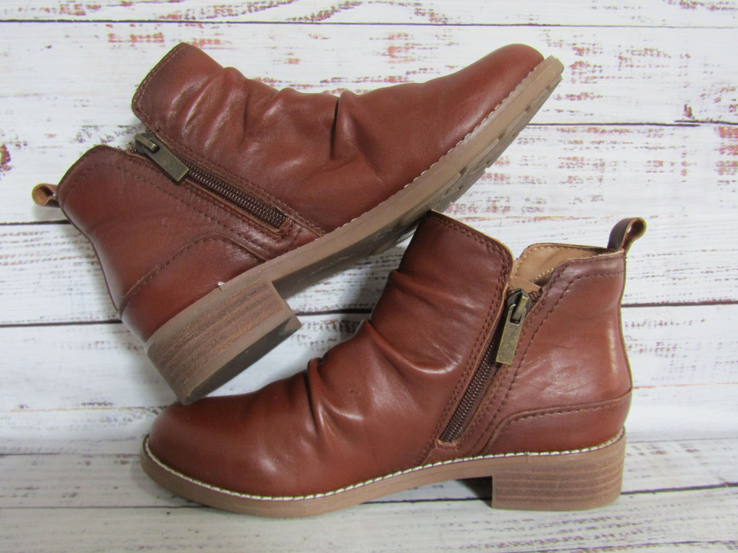 Earth Nadya Women's Brown Leather Ruched Ankle Boots Size 5