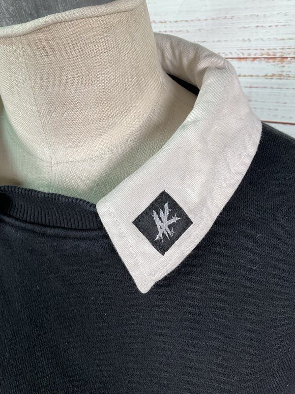 Astra Kidani Signature Collar Crewneck Black Sweater Size M Premium Cotton