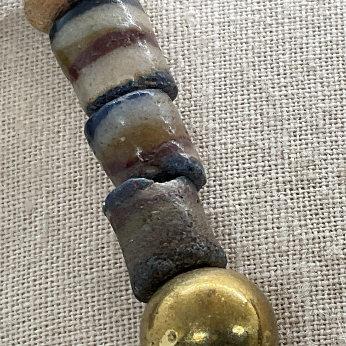 VTG. Thai Buddhist Brass/Metal Diety Figure Amulet Beaded Necklace