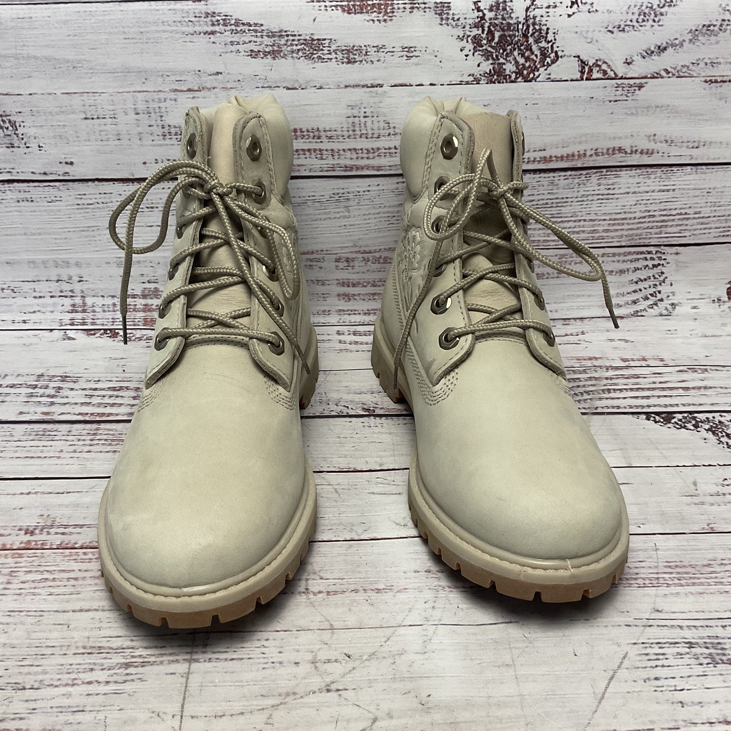Timberland White Work Boot Embossed Flower Design Women Size 7.5