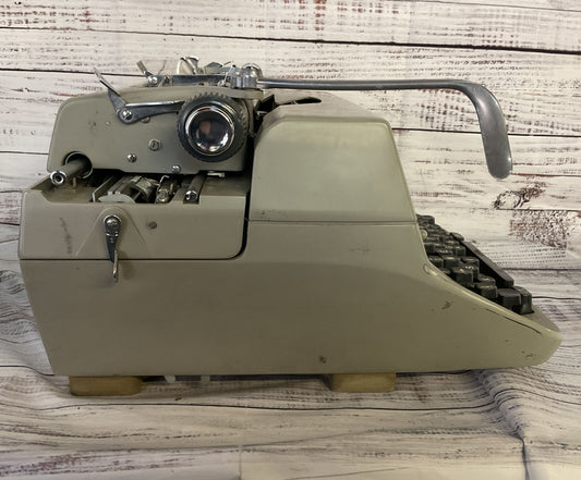 Facit Vintage T2 1962 Typewriter Gray