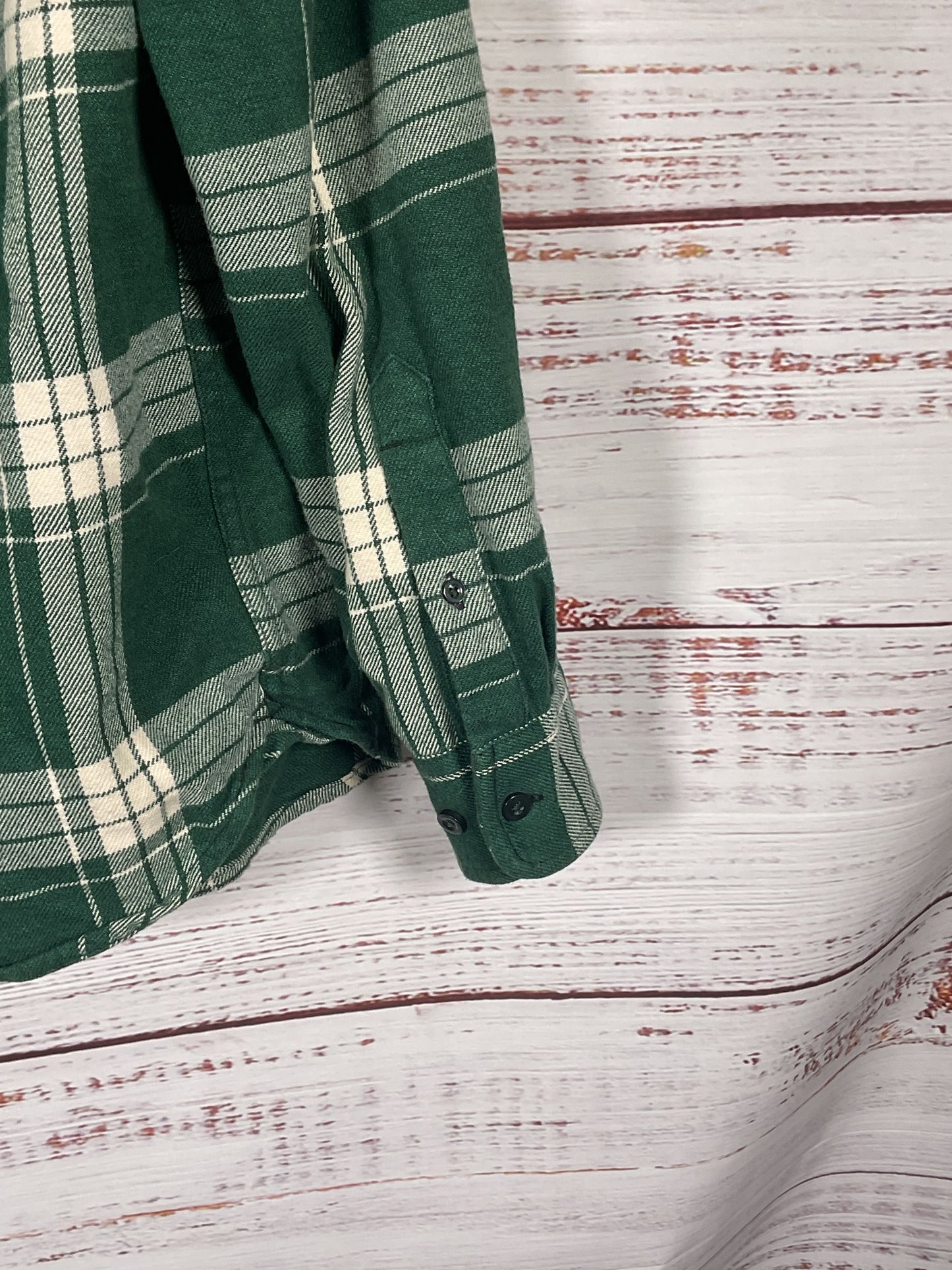 North Face Green Plaid Flannel Longsleeve - Size M