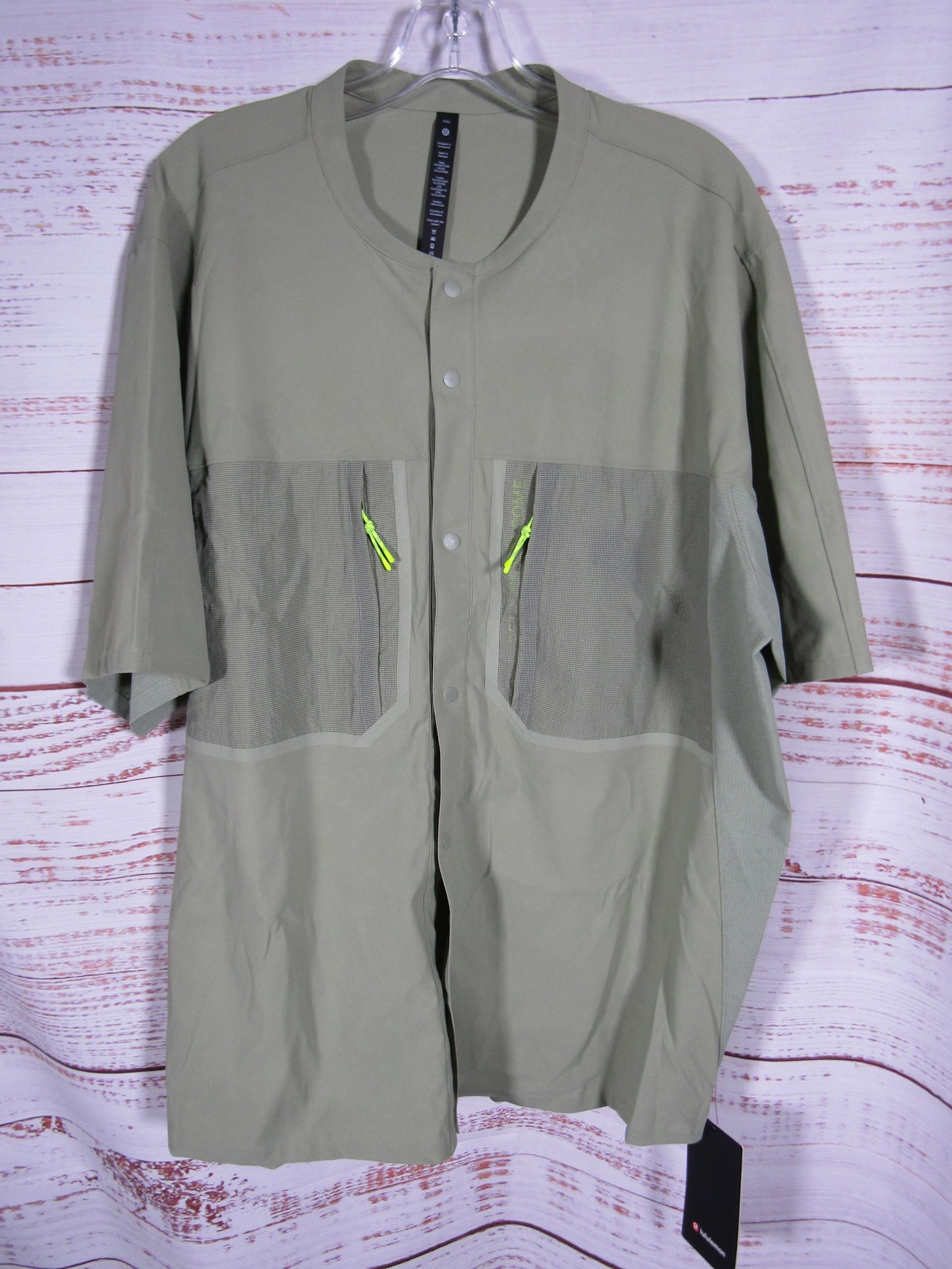 Lululemon Men's Green Water-Repellent Hiking Short Sleeve Shirt Size XXL