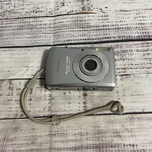 Canon Powershot SD630 6MP 3X Zoom Digital Camera UNTESTED, NO CHARGER