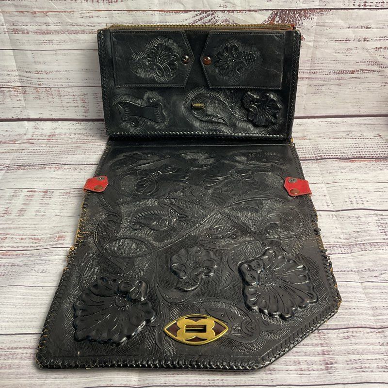 Vintage Red & Black Floral Leather Tri-Fold Clutch Purse *DAMAGED*