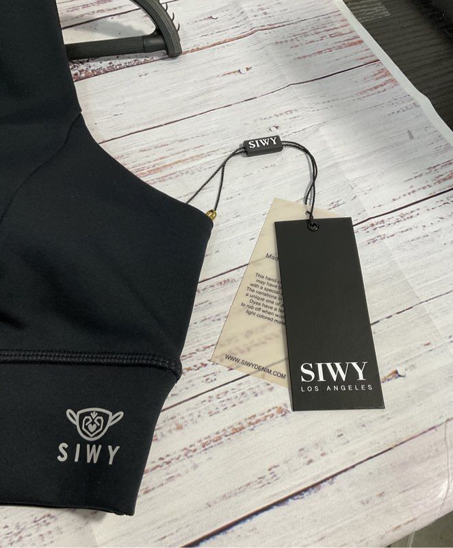 NWT Women's Siwy Black Sports Bra Size M