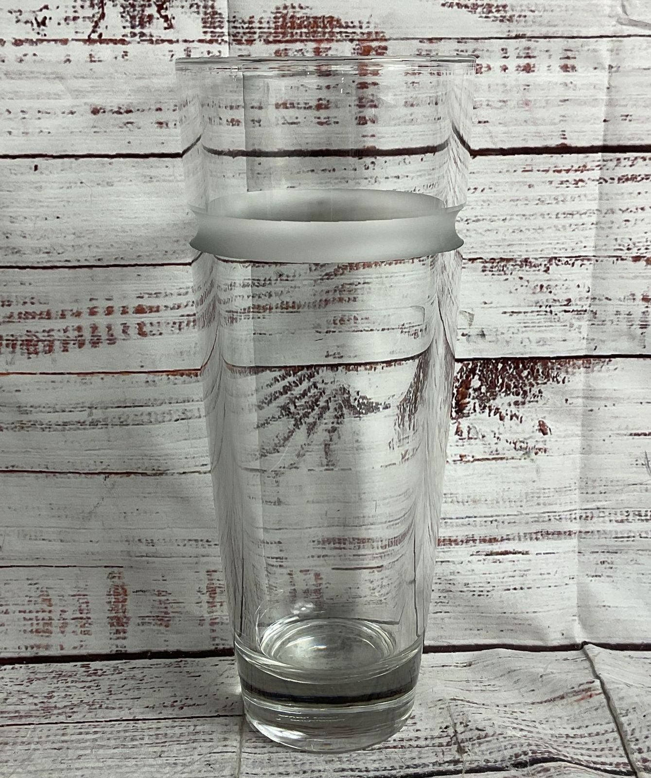Vera Wang Wedgwood Frosted Rim 12' Vase Clear
