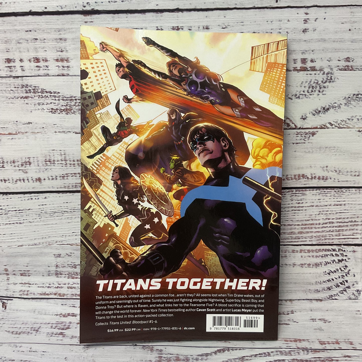 DC Comics Titans United: Bloodpact Graphic Novel by Scott, Cavan