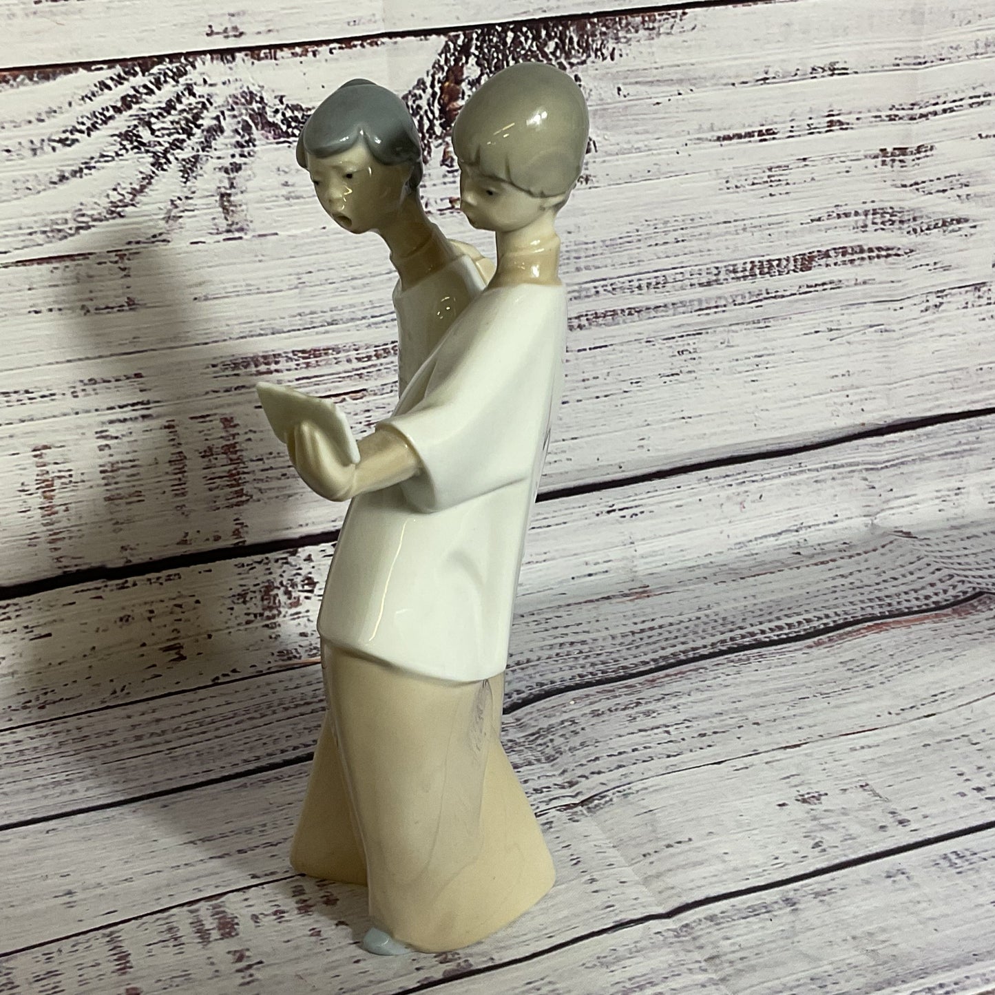 VTG. LLARDO Boys Choir Glossy Porcelain Figurine- 8"