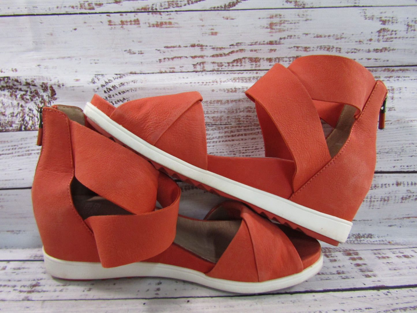 Eileen Fisher Tanelo Women's Orange Suede Sandals Size 7