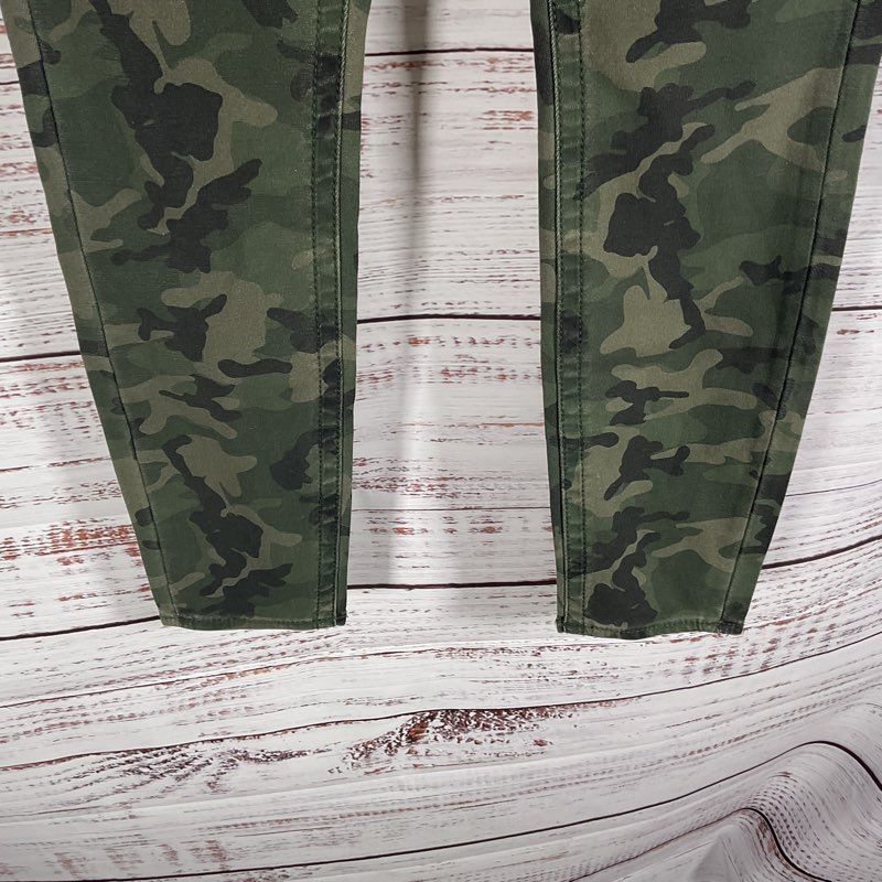 NWT True Religion Olive Green Camo Halle Super Skinny Mid Rise Jeans sz 29