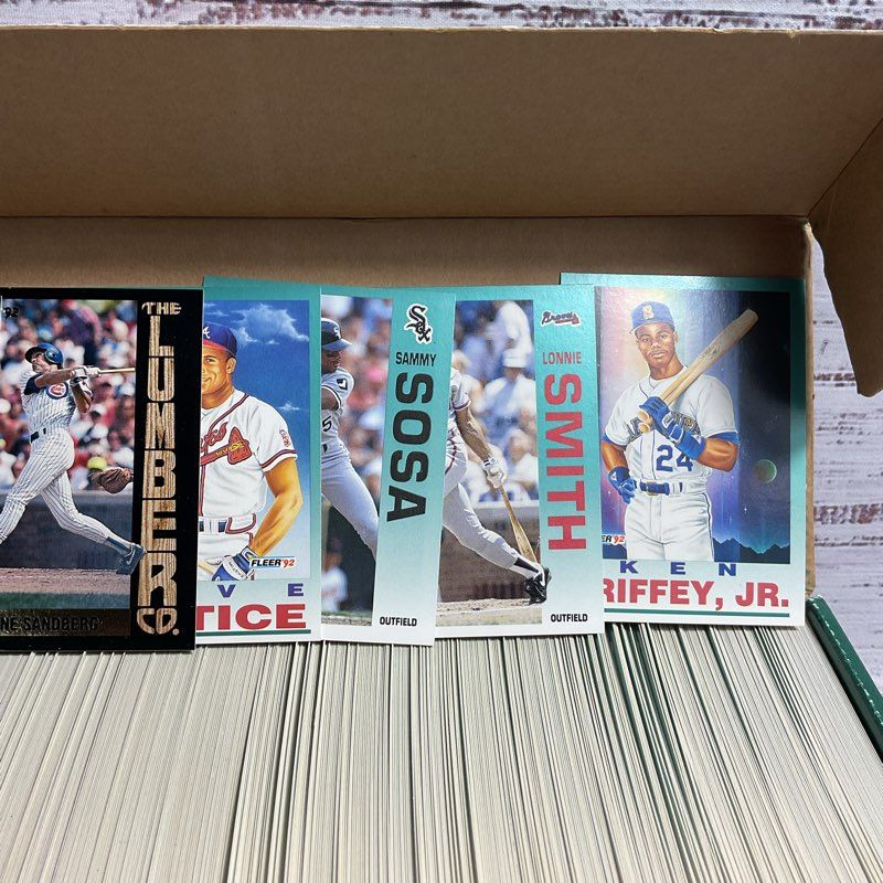 Lot Of ~700 Vintage Fleer 1992 Baseball Trading Cards In Box Griffey Sosa Bonds