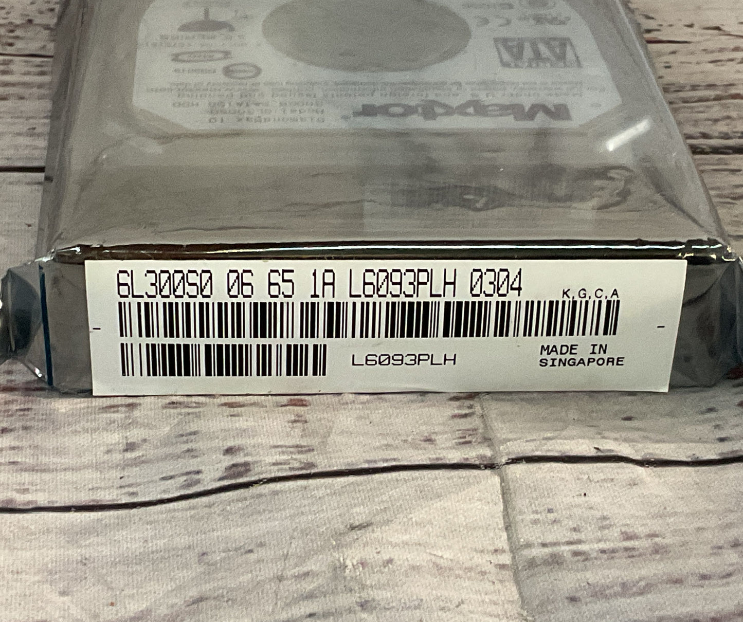 Maxtor Diamond Max 10 6L300S0 300GB Hard Drive