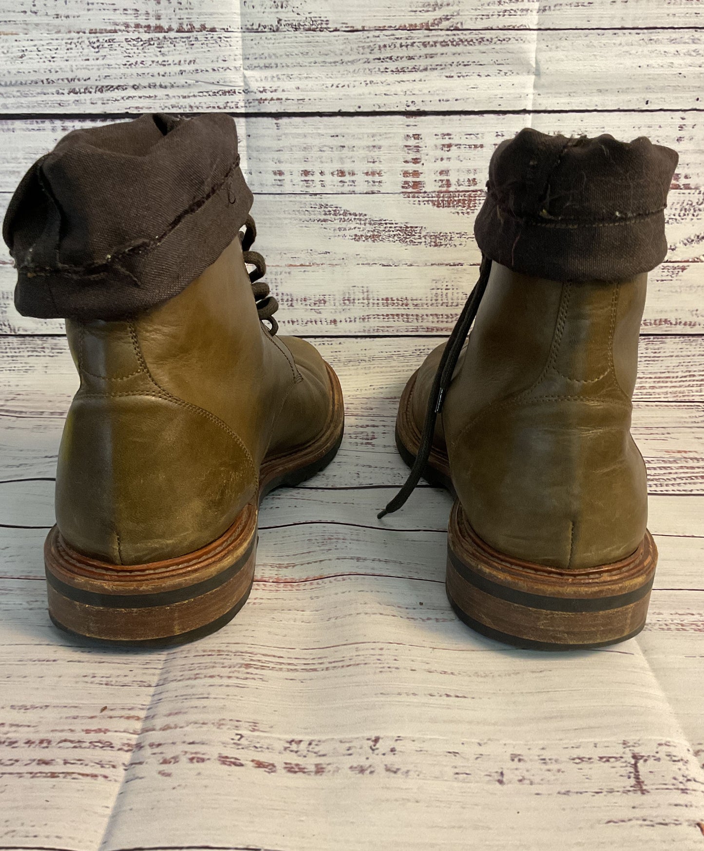 Men's Marc Jacobs Olive Green Leather Combat Boot with lining Size 10