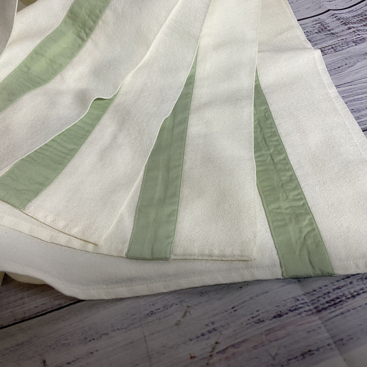 BARBACCI Firenze Home Collections Cotton Green Trim Table Mats- 15" x 19.5"