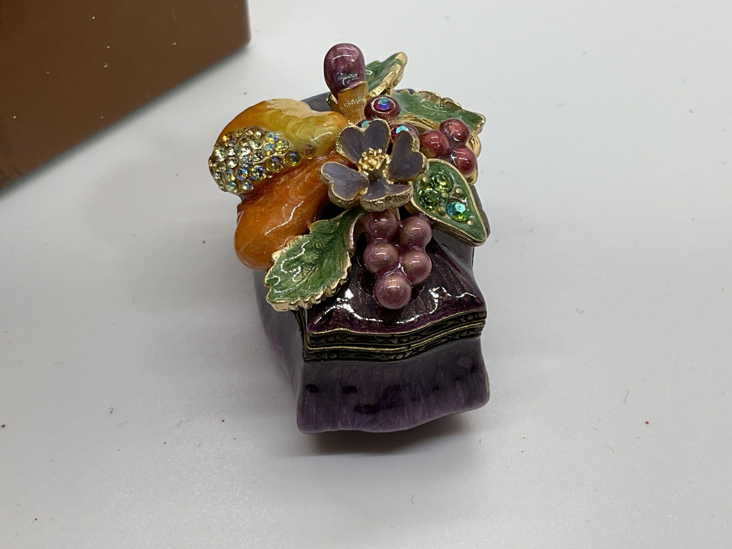 JAY STRONGWATER Darjeeling Pears Keaton Trinket Box- 1.5"