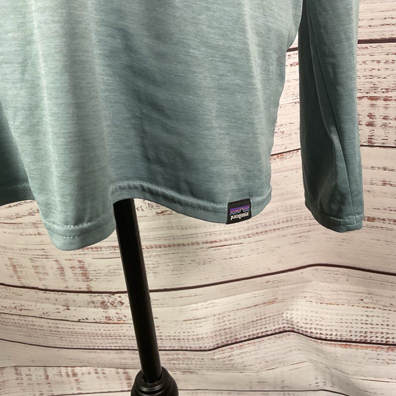 Patagonia Light Blue Thin Hooded Long Sleeve Pullover Hoodie Top Hoodie - Size L