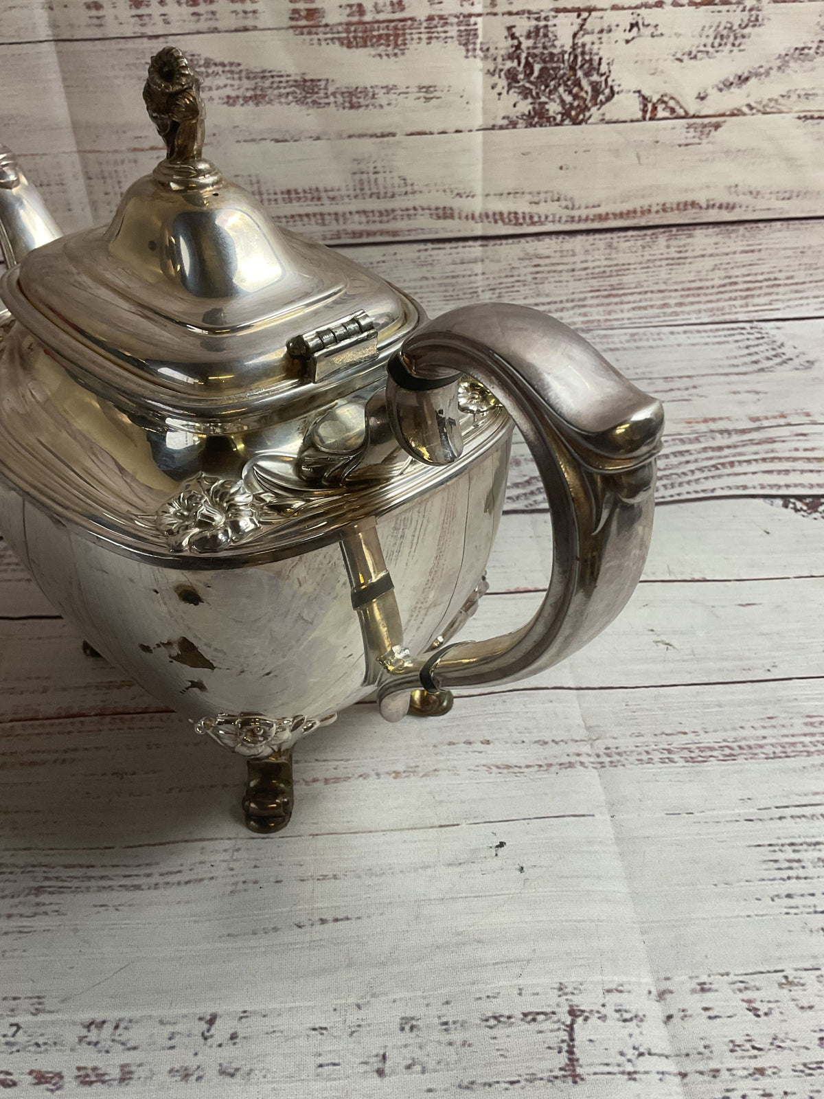 Vintage Rogers Bros Daffodil Silver Plated Floral Teapot