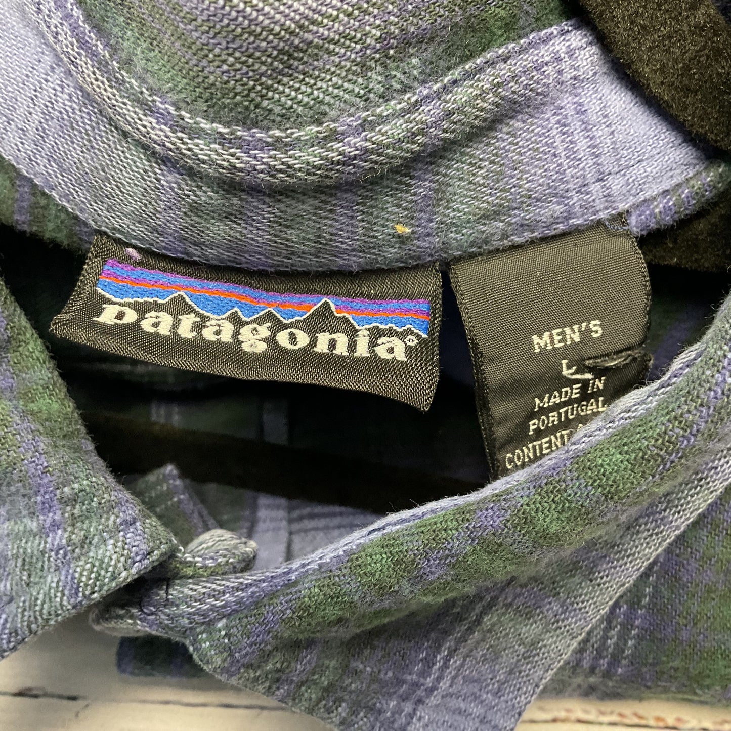 Patagonia Purple Green Plaid Long Sleeve Button Up Shirt - Size L