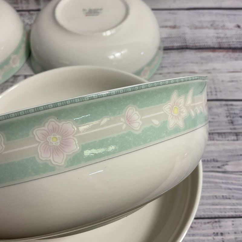 Six (6) St. James Hankook Super Strong Bone Fine China White Floral Trim Bowls