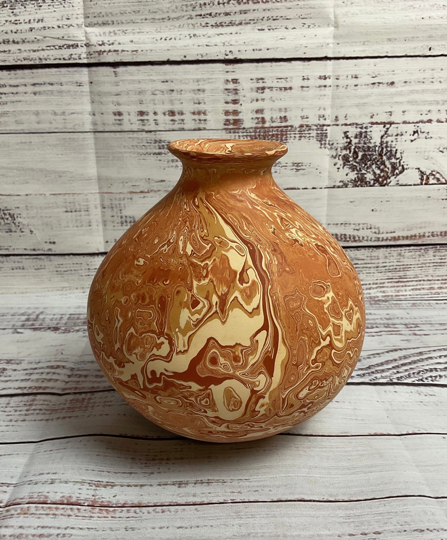 Art Pottery Vase Mata Ortiz Signed. Martha Quezada