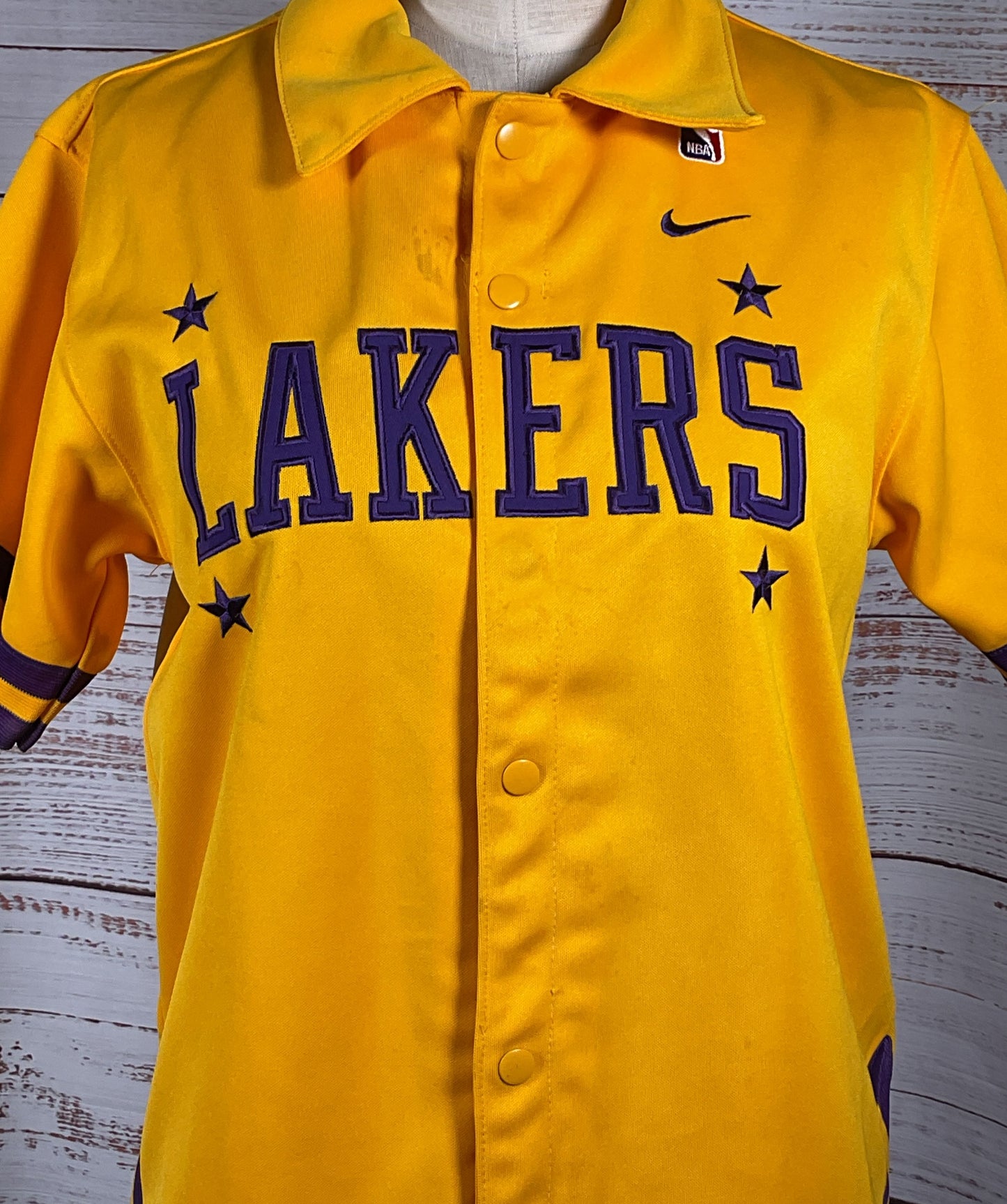 Nike Boy's Vintage Los Angeles Lakers Warmup Jersey Gold M
