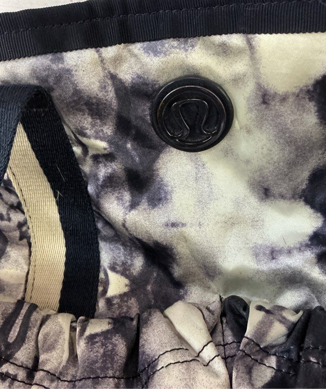 Lululemon Flow and Go Ink Blot Tote bag PERFECT CONDITION!
