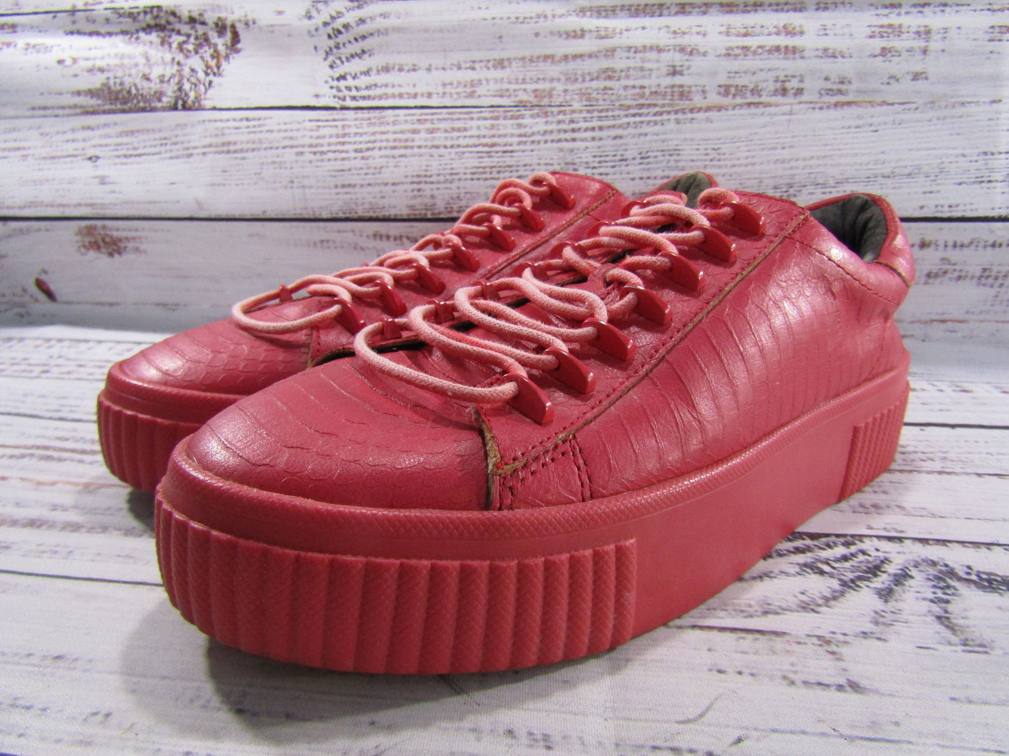 Kendall + Kylie Reese Women's Red Embossed Leather Platform Sneakers Size 7