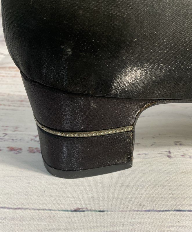 Women's' Salvatore Ferragamo Black Satin Slip-On Heels Size 9