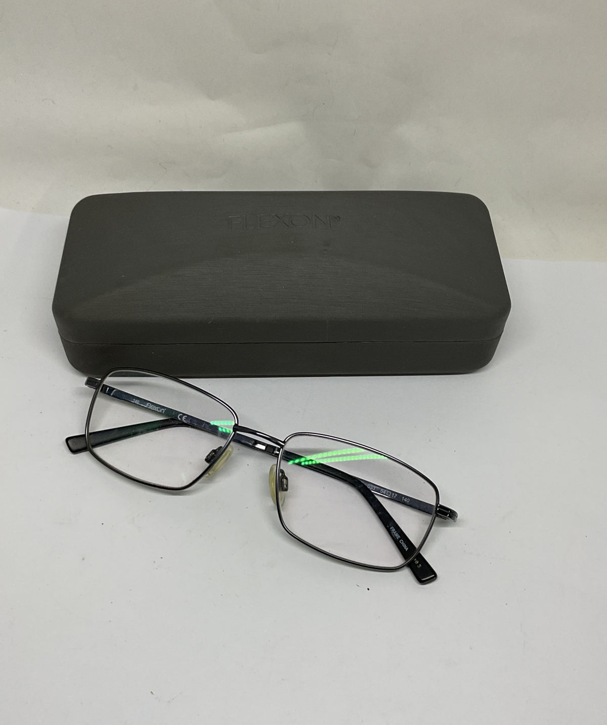 FLEXON Nathaniel 600 Eyeglasses Frames - Size 140