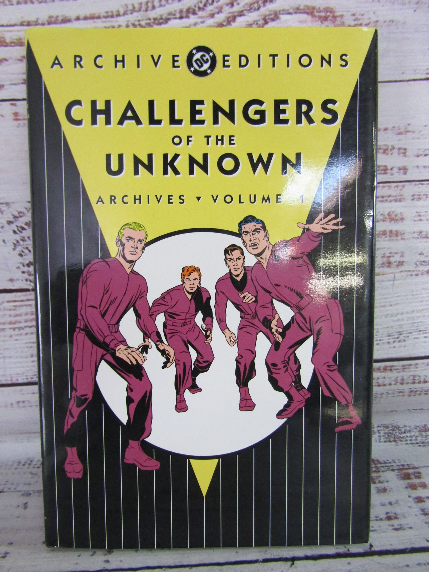 DC Archives Challengers of The Unknown Vol. 1