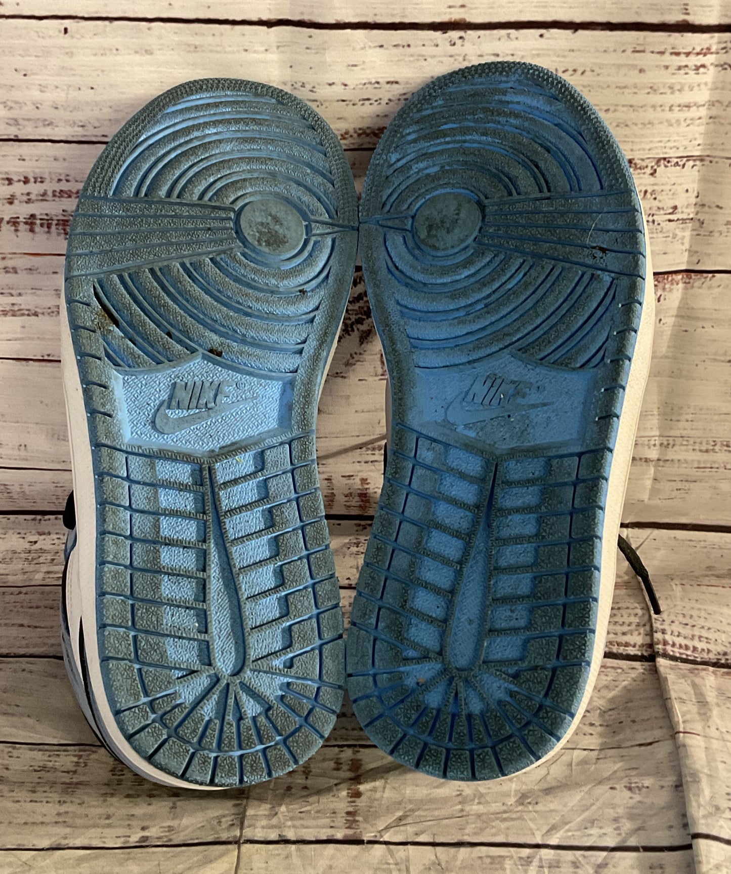 Nike Jordan Air Jordan 1 Retro High OG Sneakers University Blue 8.5