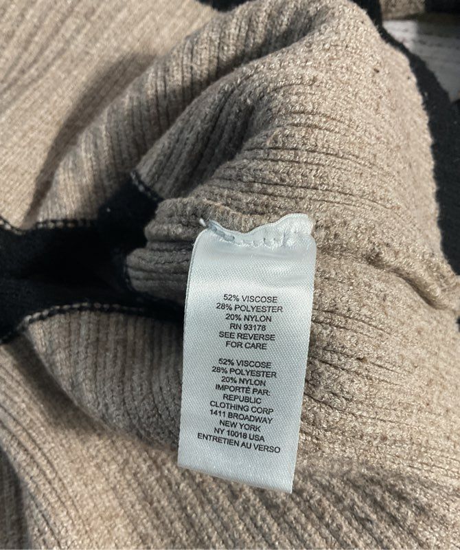 Industry Republic Clothing Women's Taupe & Black Pullover Sweater Size M