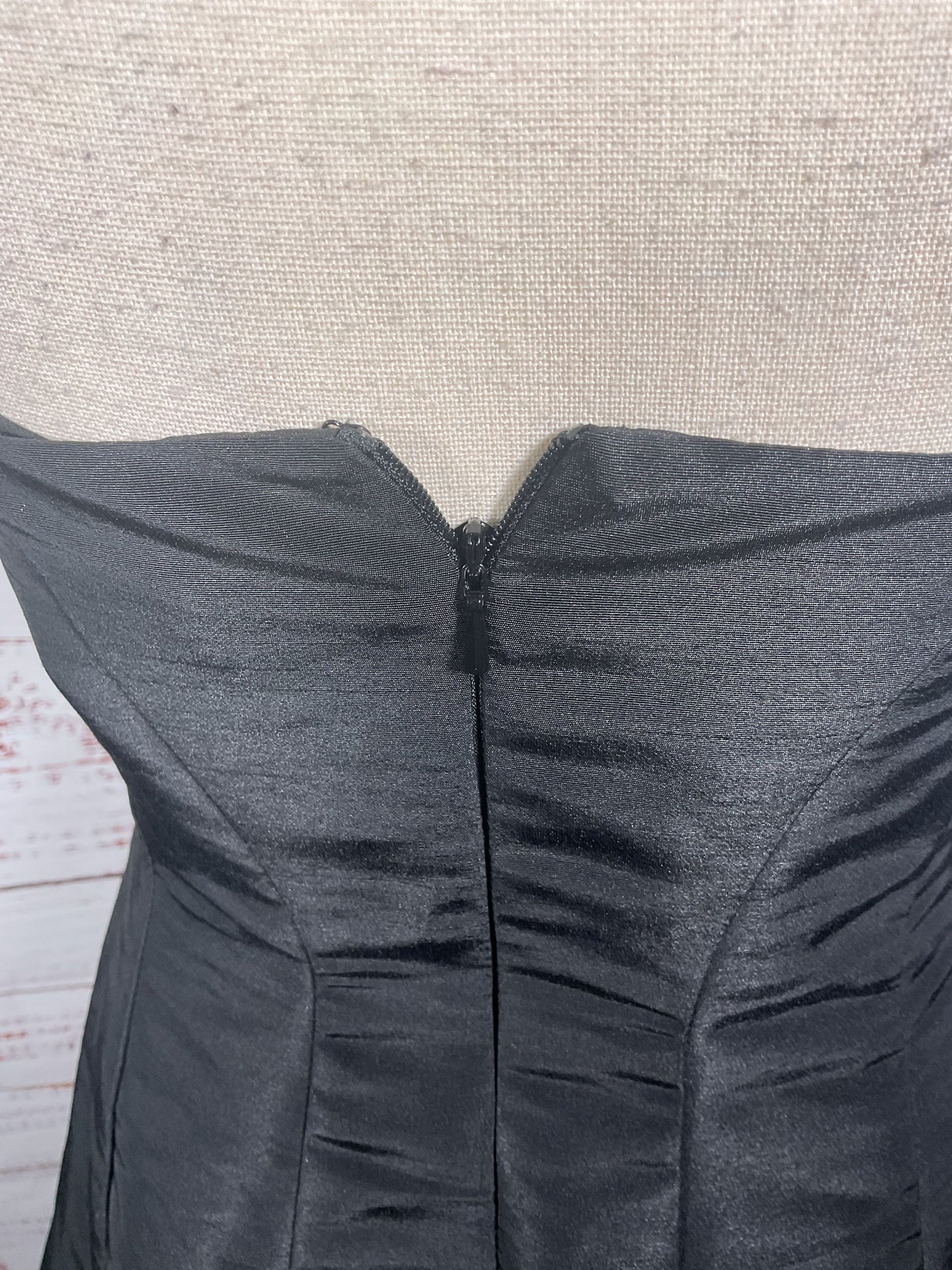 Mac Duggal Black Strapless Bow Gown - Size 0