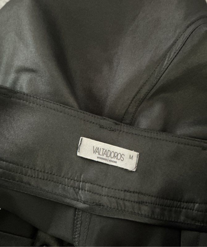 Women's Valtadoros Black Pants Size M Retail $350 MISSING ONE BUTTON