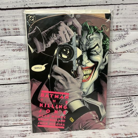 Batman: The Killing Joke DC Comics 1988 2nd Printing Pink Logo Graphic Novel